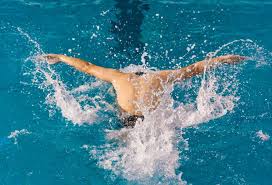 他在比赛中 他在比赛中